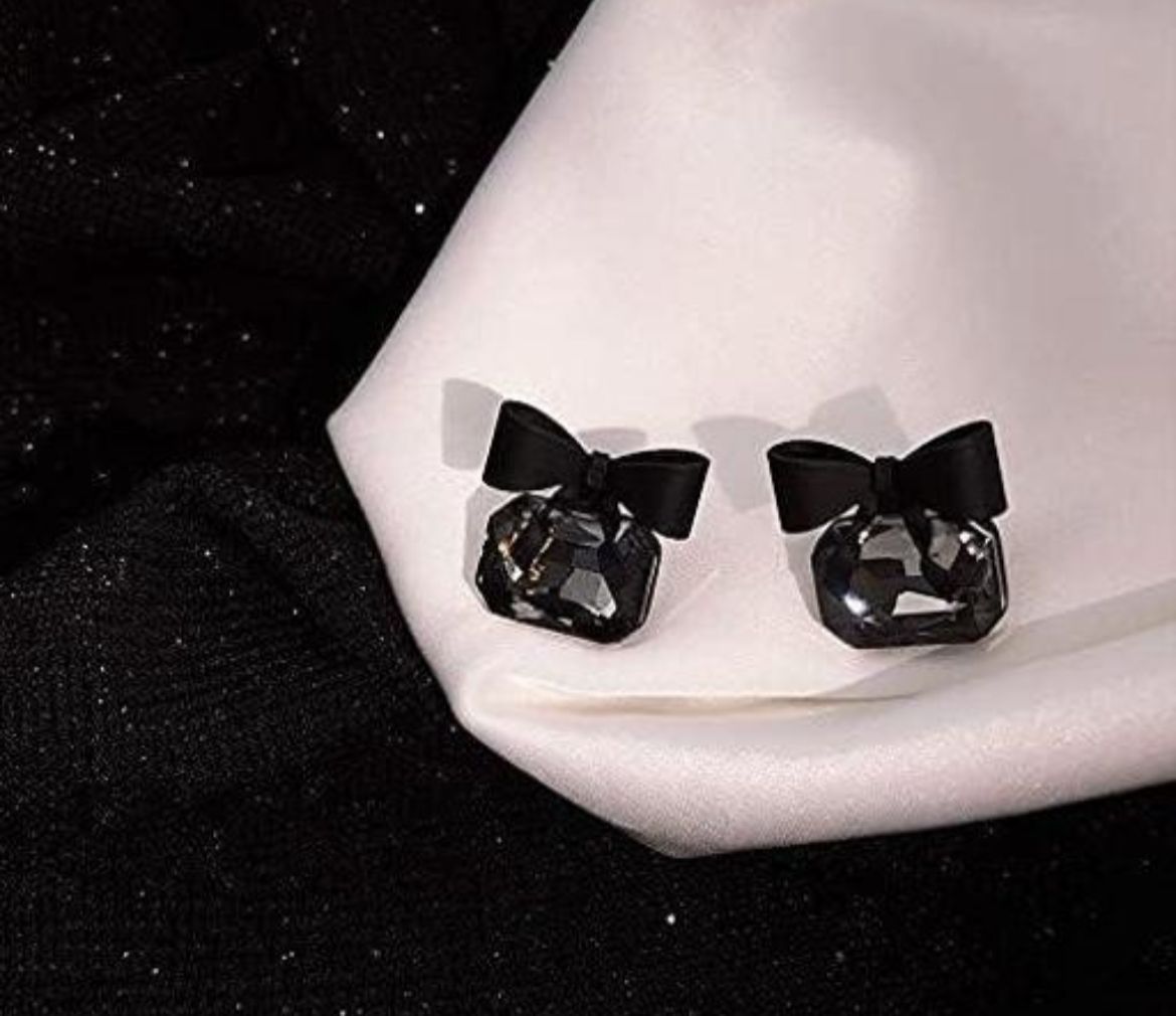 Korean Bow Studs