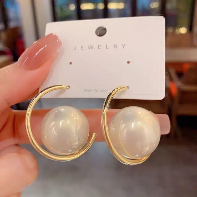 Big pearl gold hoops