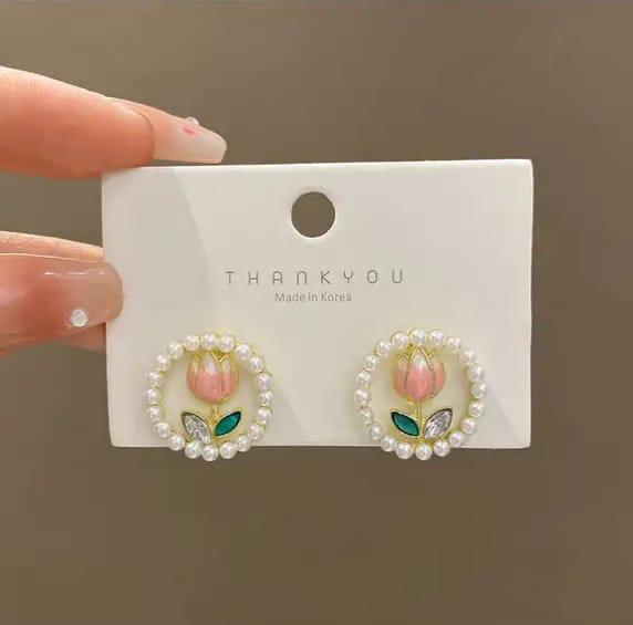Flower pearl studs