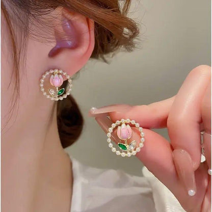 Flower pearl studs