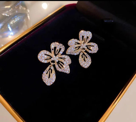 Flower stone earrings