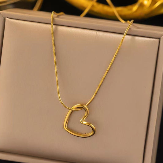 Minimal HEART  Charm Anti Tarnish Neckpiece