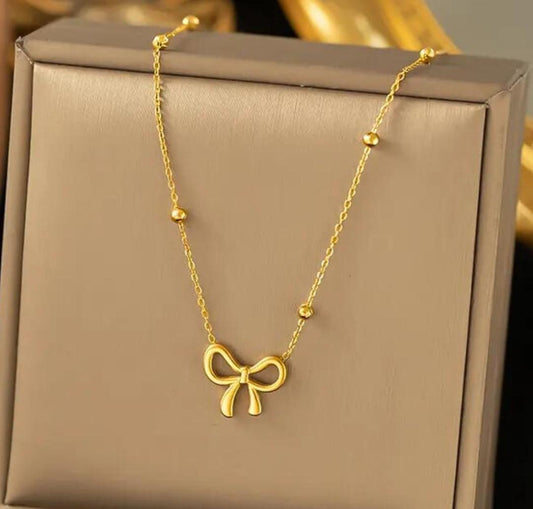 Dainty Bow necklace
