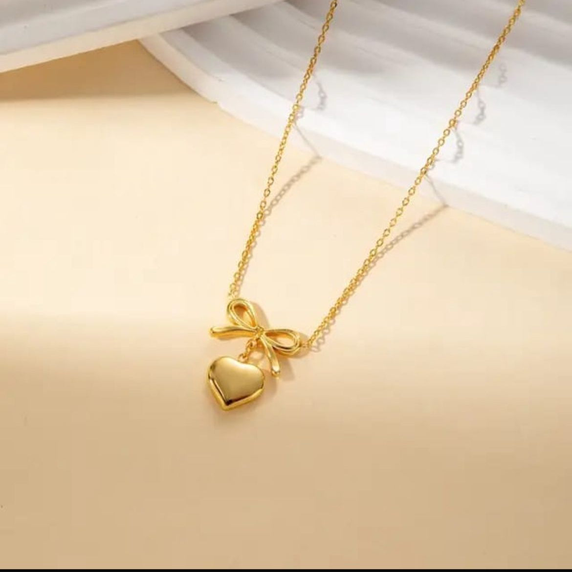 Bow & Heart Anti tarnish neckchain