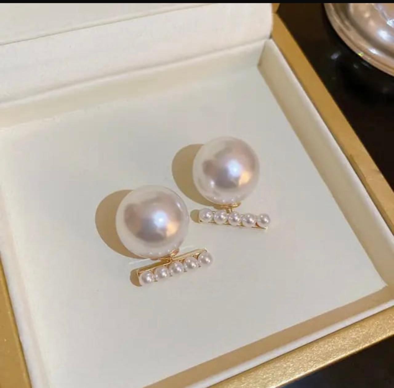 Dainty Pearl Detachable Studs