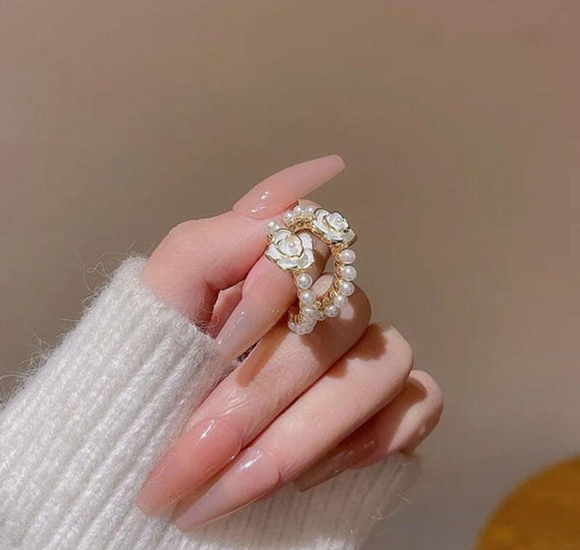 Aesthetic Flower Minimal Hoops