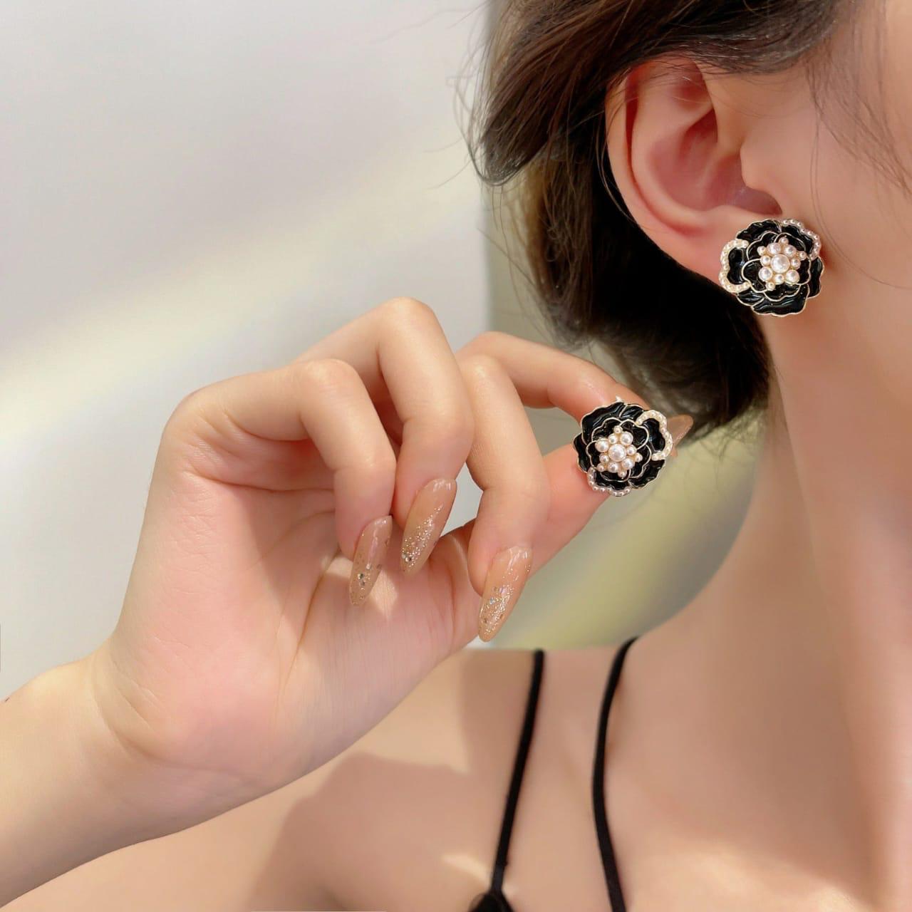 Trending Floral Studs